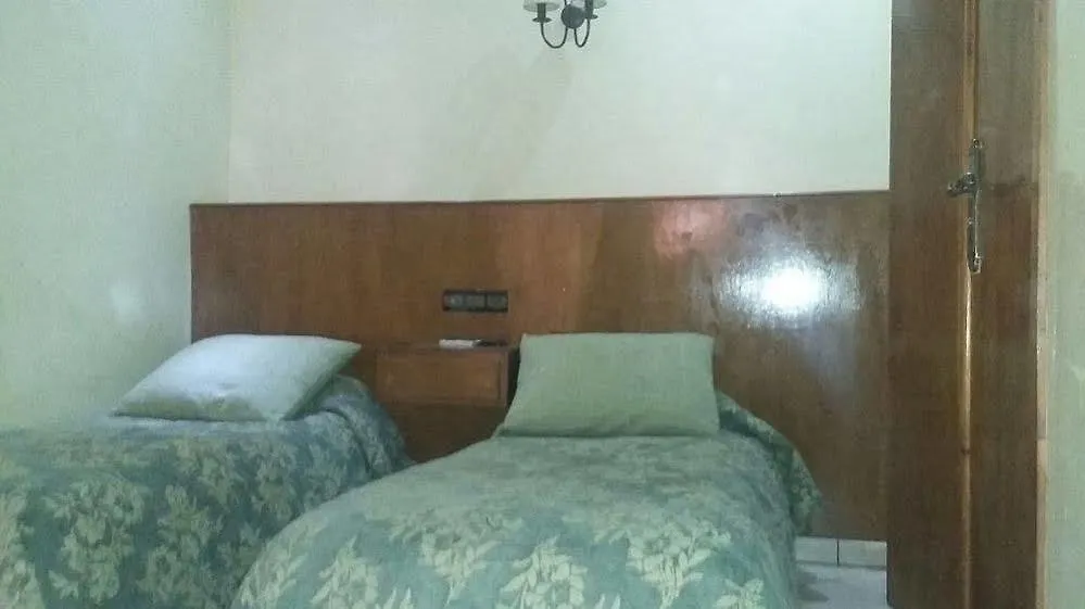 Hotel Farouk contacts